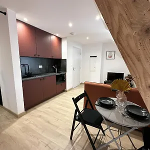 sacre-appartement-jardin-parking-wifi.midi-pyreneeshotels.com/