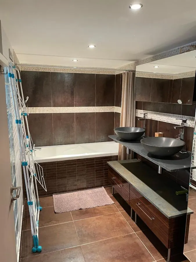 Loft Triplex 3 Chambres Doubles Βιλερμπάν